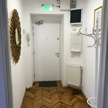 Victoria Luxury